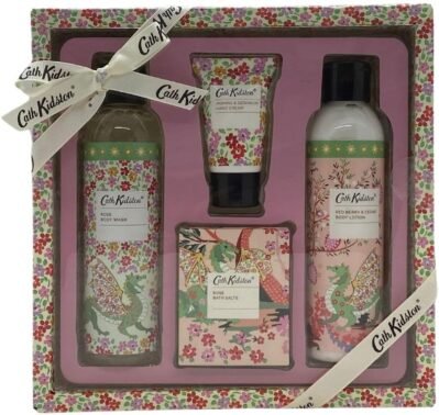 Cath Kidston Caskidson贅沢なボディケアセット、ドラゴンズキングダムボディケアセット(7.8 fl oz(200 ml+200 ml+100 g+30 ml)