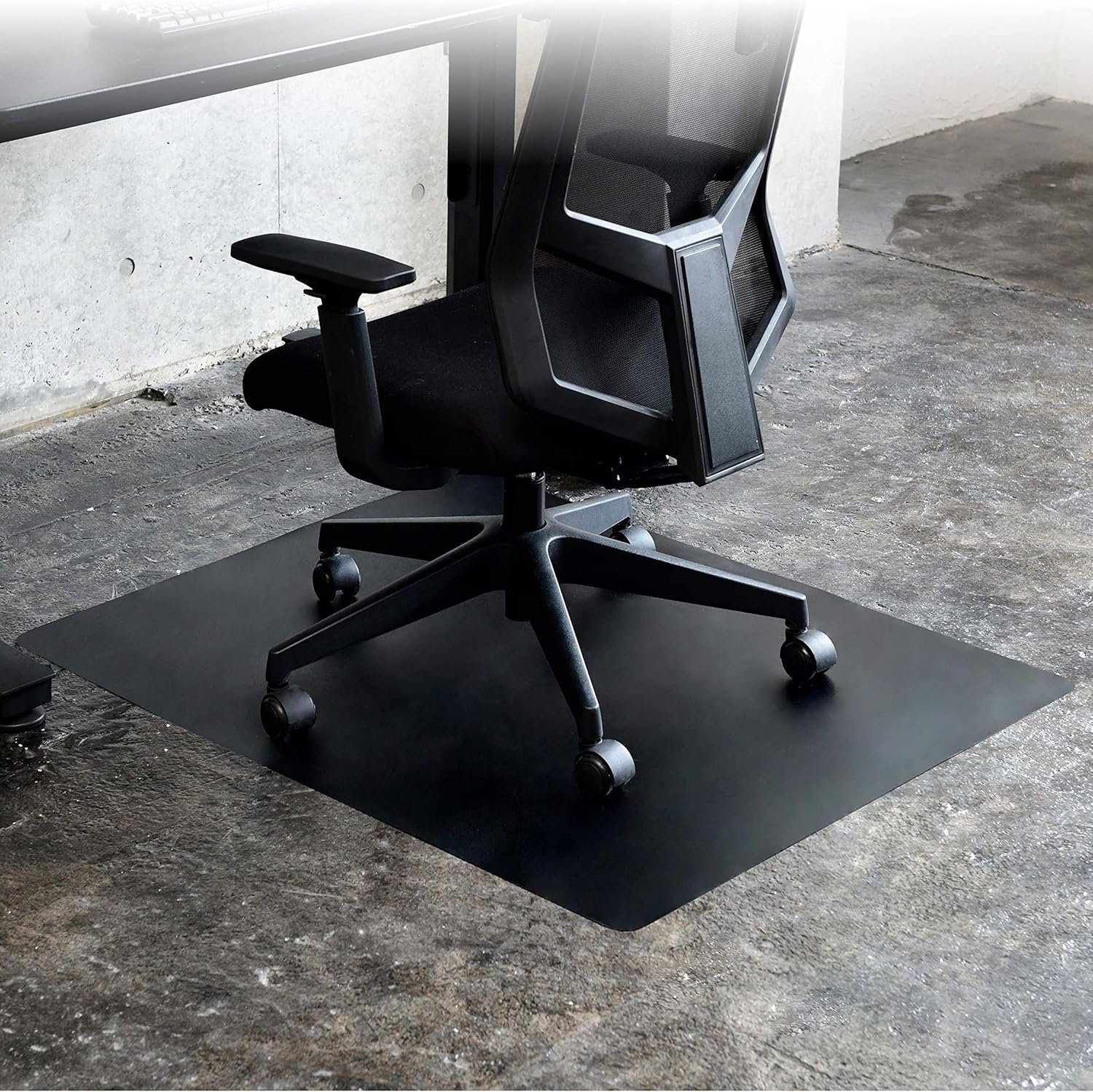 山善 チェアマット 傷防止 座面 ゲーミング 1.5mm厚 拭ける 床保護 デスク 100×80cm ブラック CFM-1080(P)(BK)